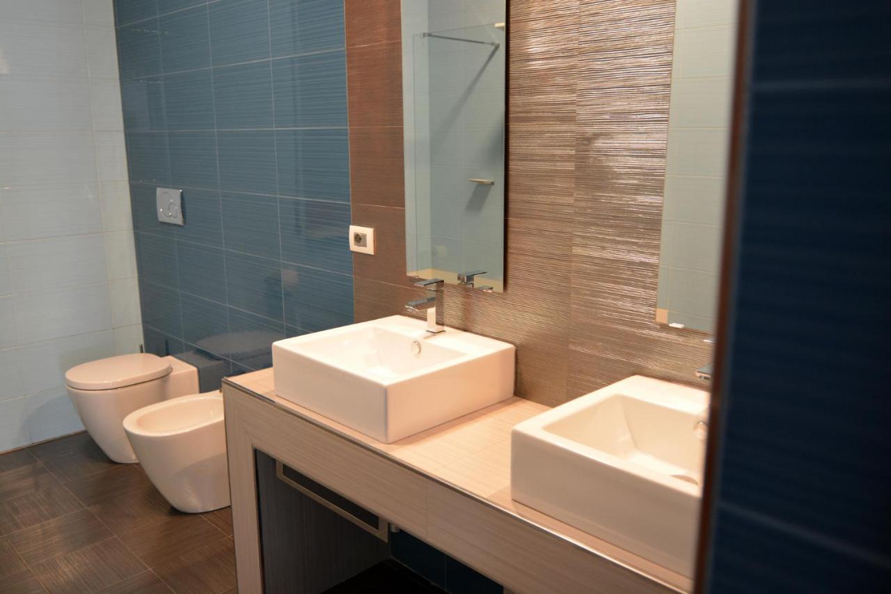 Instile Aparthotel อาเชอา ภายนอก รูปภาพ